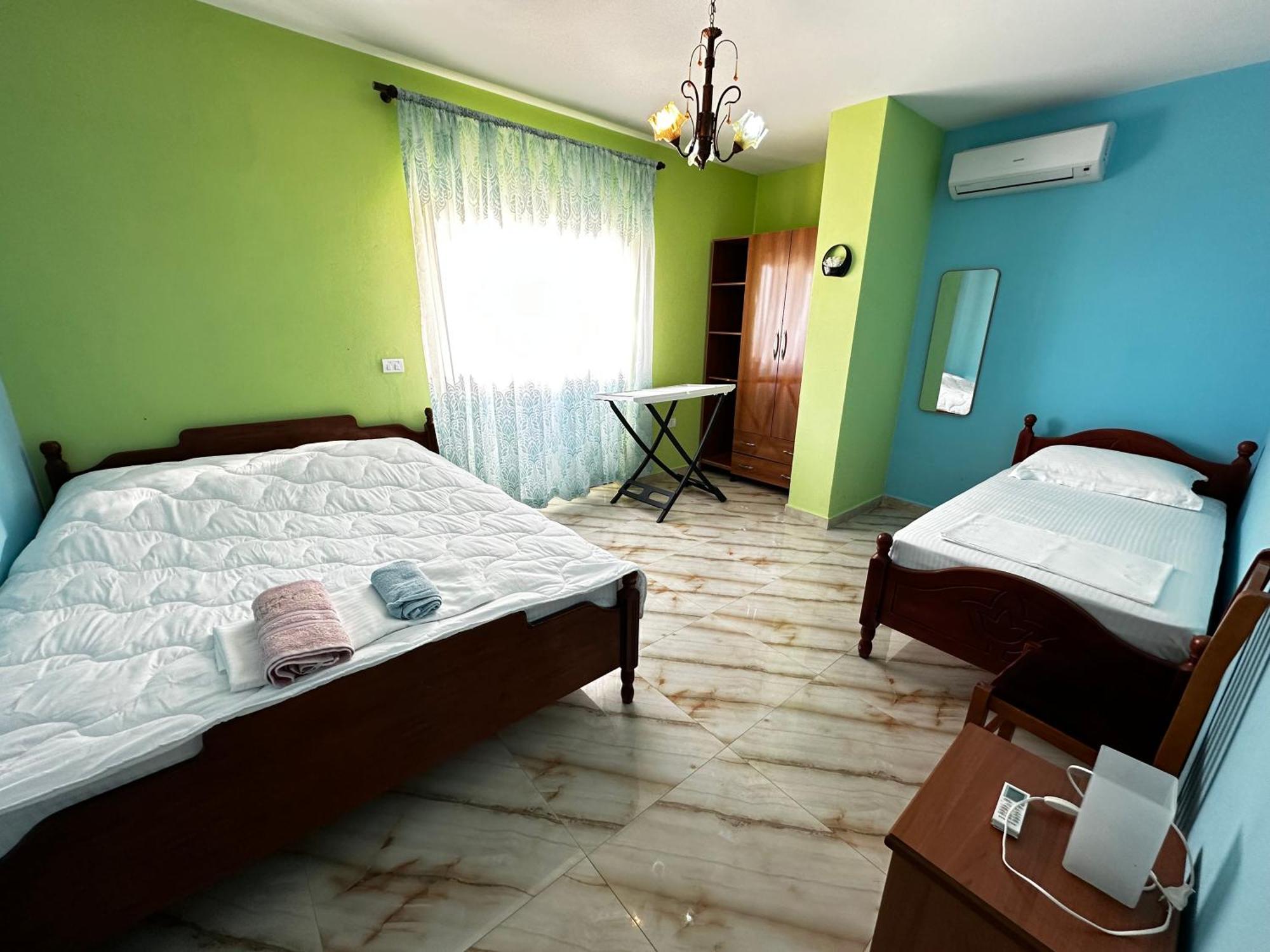 Romance Holiday Garden Inn Durrës Eksteriør billede