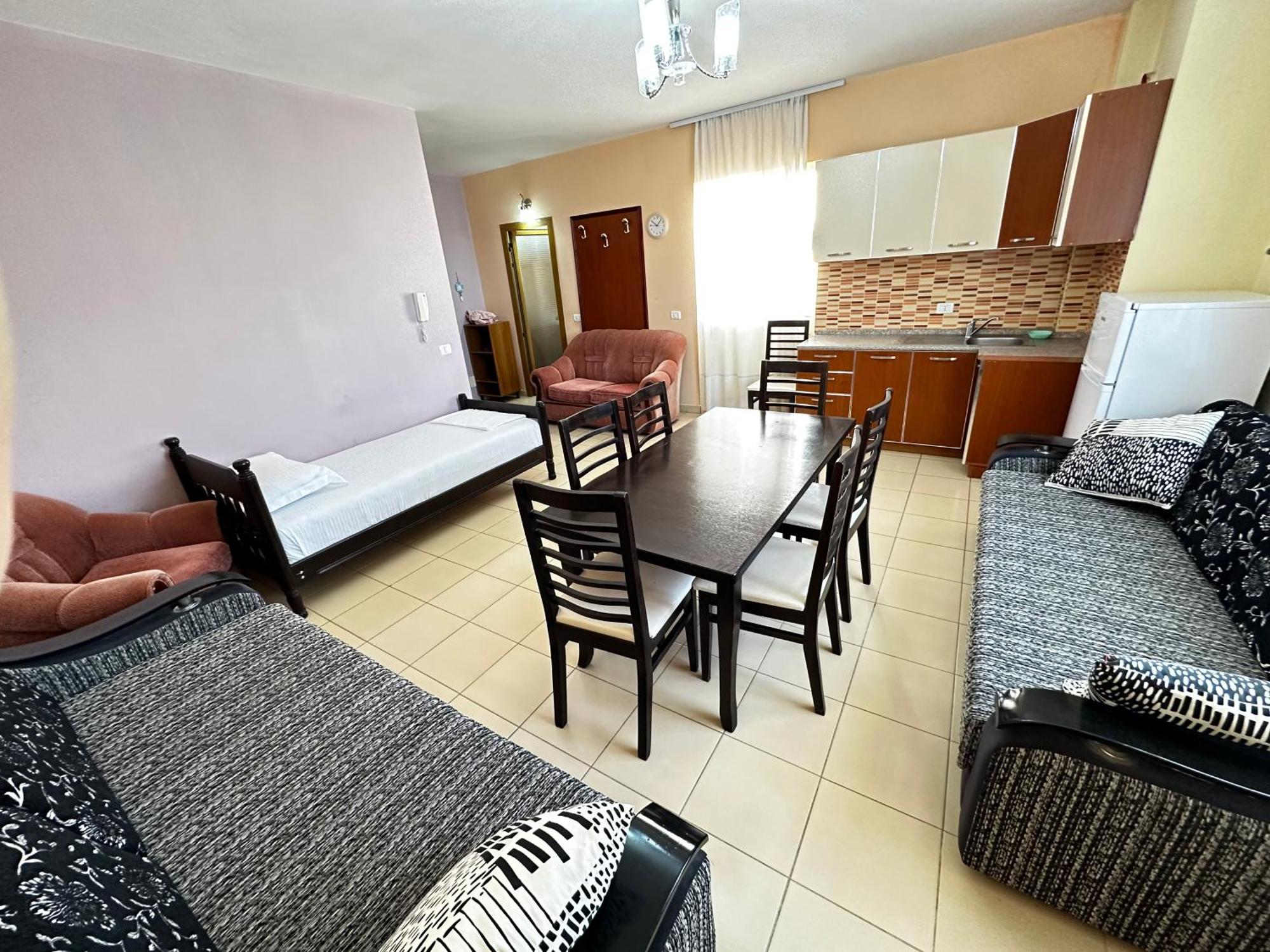 Romance Holiday Garden Inn Durrës Eksteriør billede