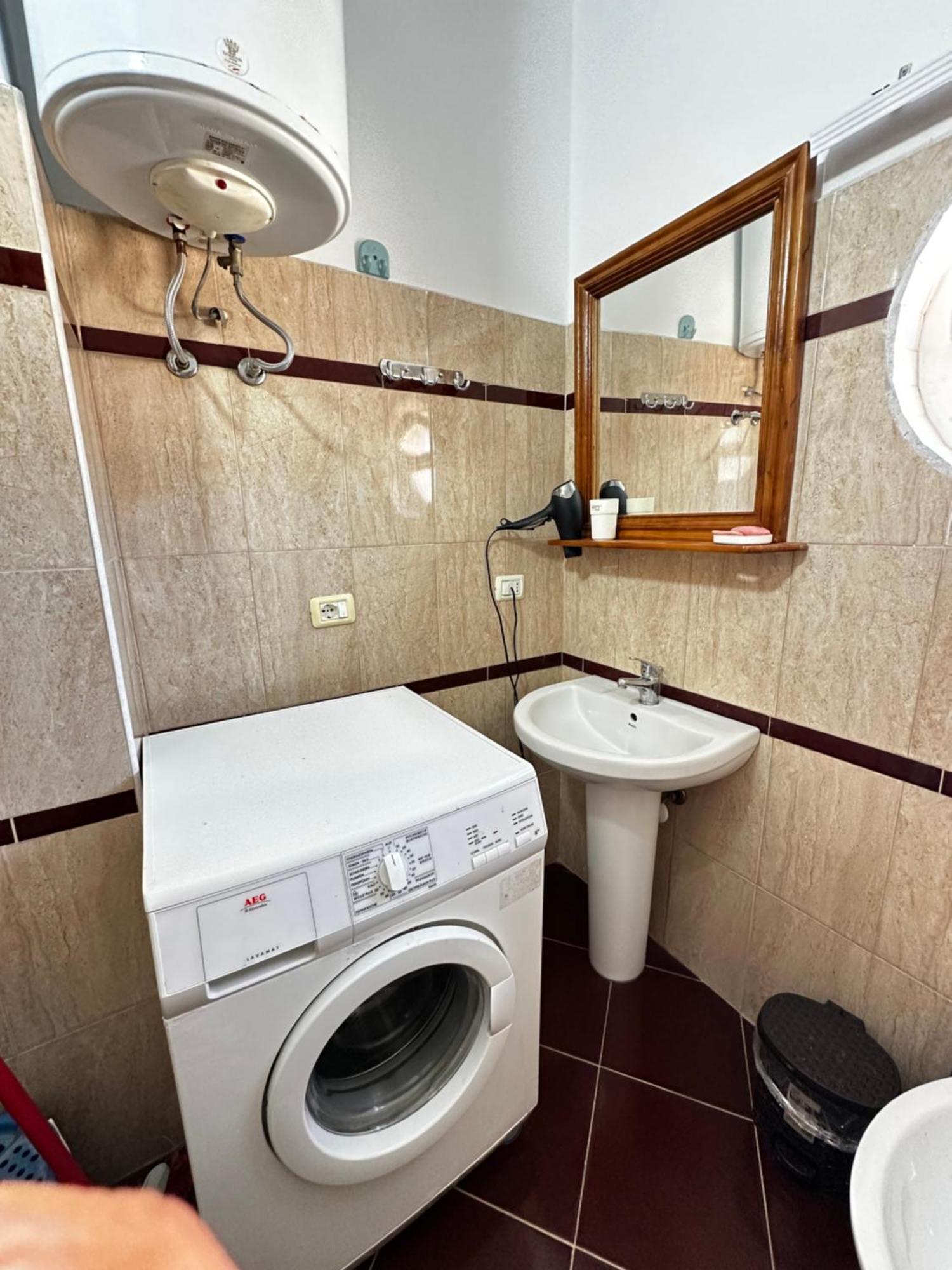 Romance Holiday Garden Inn Durrës Eksteriør billede