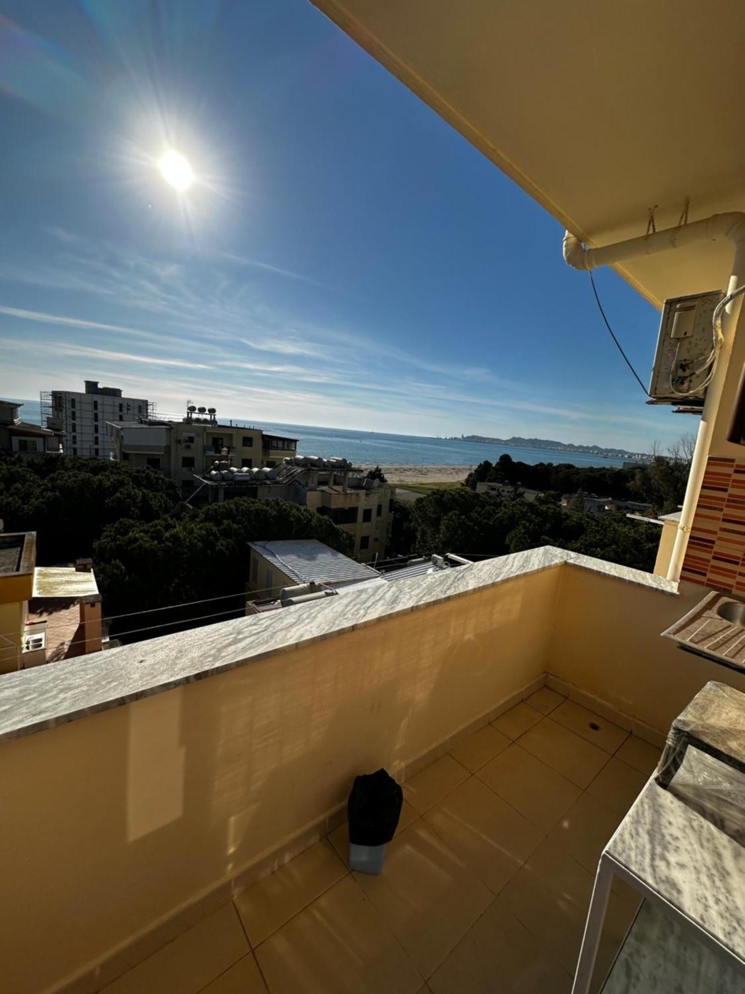 Romance Holiday Garden Inn Durrës Eksteriør billede
