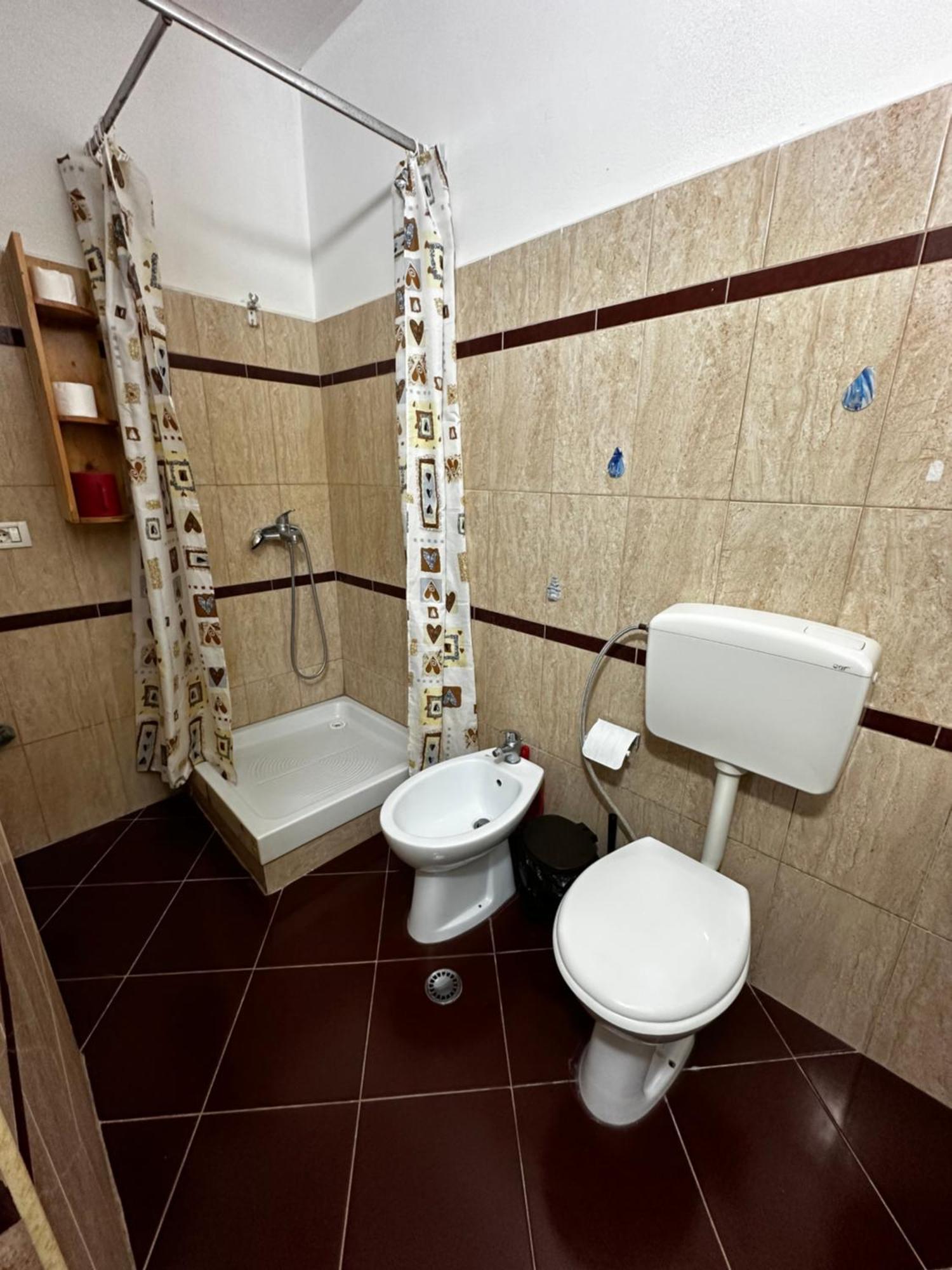 Romance Holiday Garden Inn Durrës Eksteriør billede